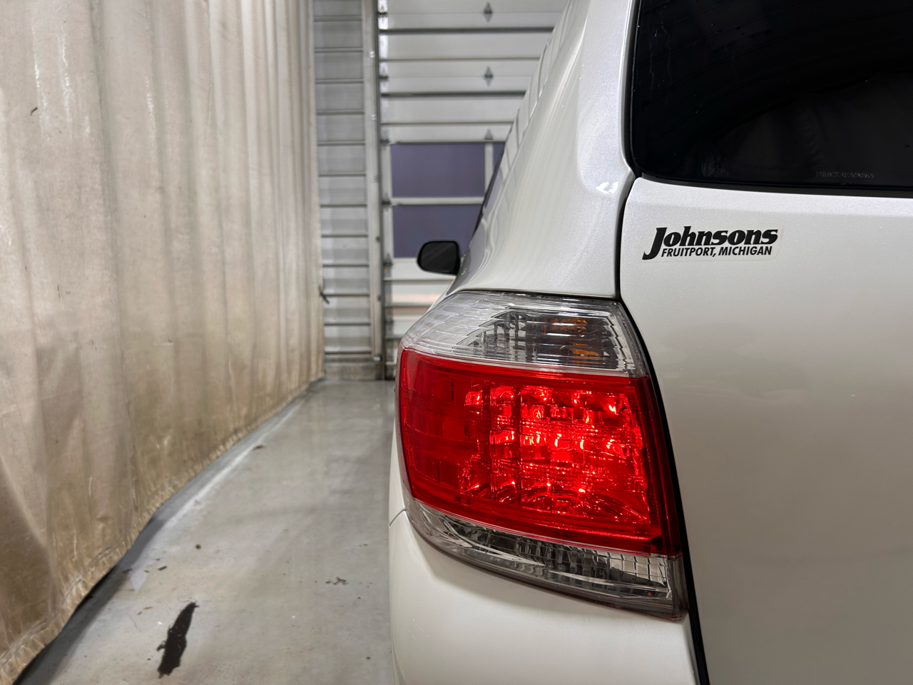 Toyota Highlander FWD 4dr V6 Limited (Natl) 2012