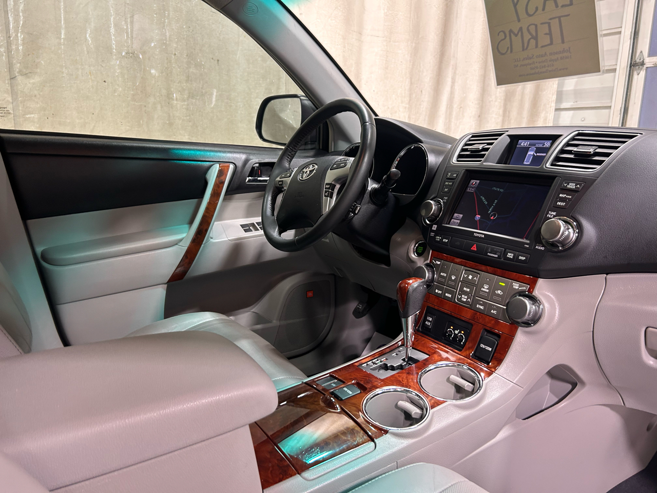 Toyota Highlander FWD 4dr V6 Limited (Natl) 2012