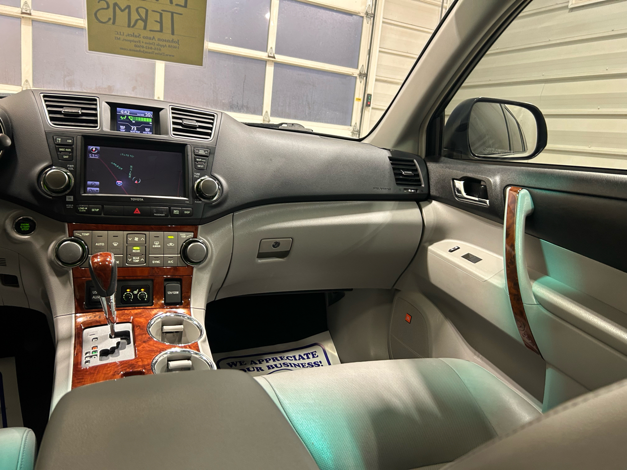 Toyota Highlander FWD 4dr V6 Limited (Natl) 2012