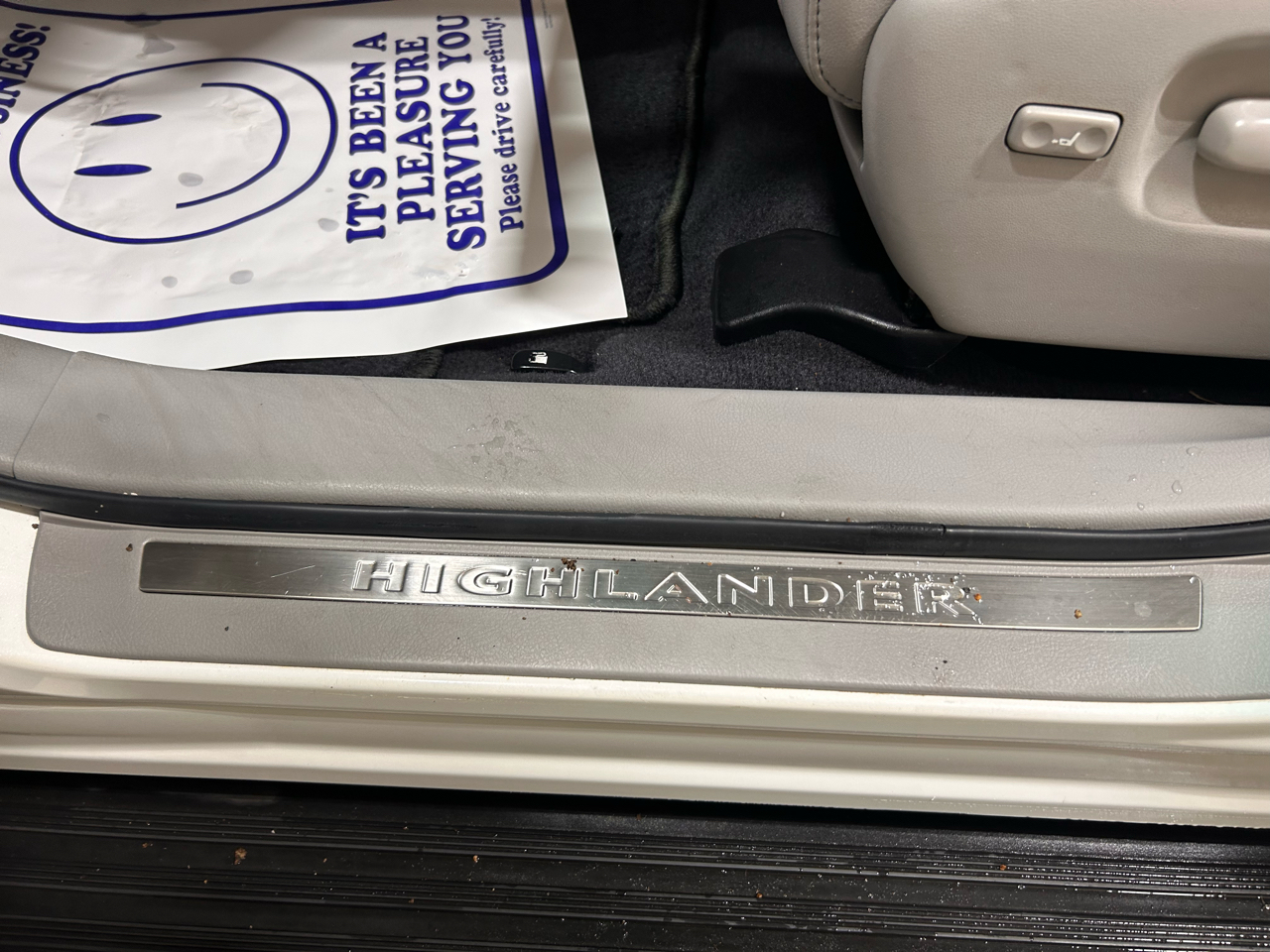 Toyota Highlander FWD 4dr V6 Limited (Natl) 2012