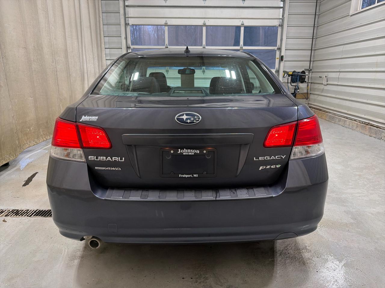 Subaru Legacy 4dr Sdn H4 Auto 2.5i Limited 2013