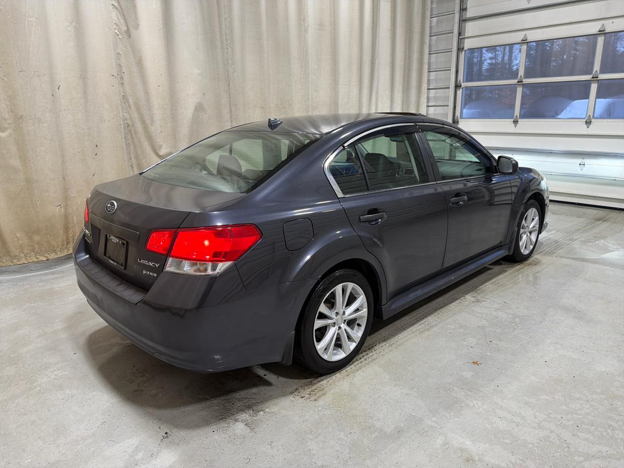 Subaru Legacy 4dr Sdn H4 Auto 2.5i Limited 2013