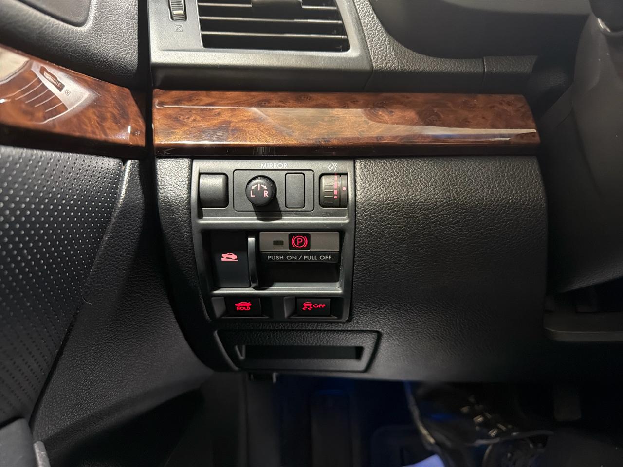 Subaru Legacy 4dr Sdn H4 Auto 2.5i Limited 2013