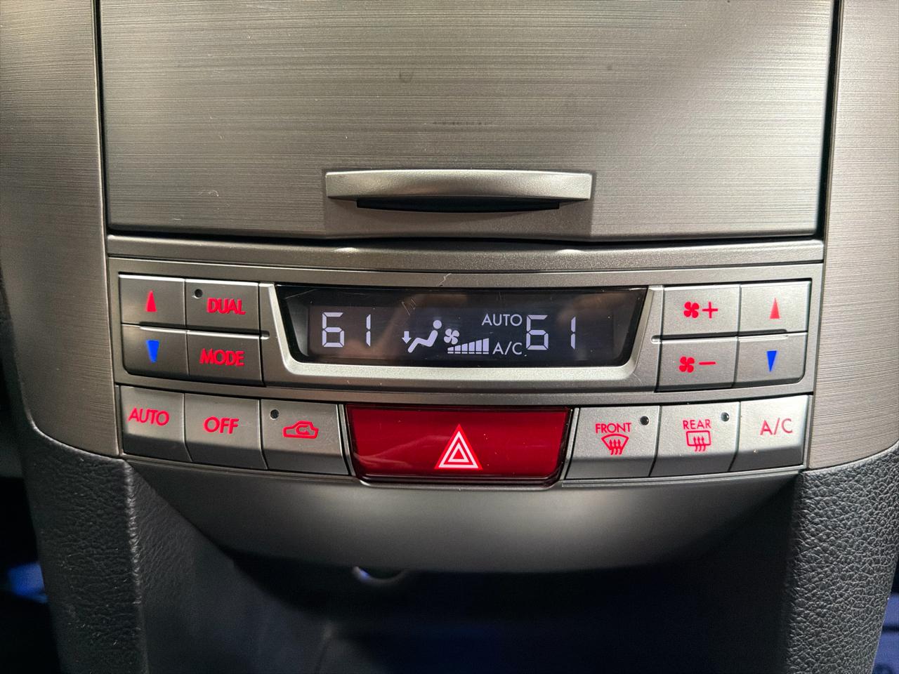 Subaru Legacy 4dr Sdn H4 Auto 2.5i Limited 2013