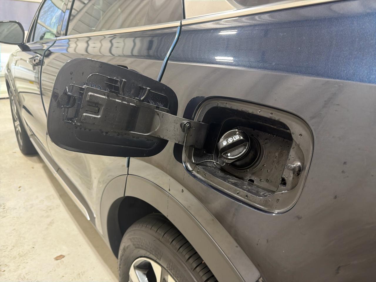 Kia Sorento Hybrid EX AWD 2023