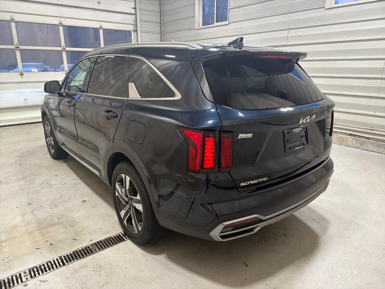 Kia Sorento Hybrid EX AWD 2023