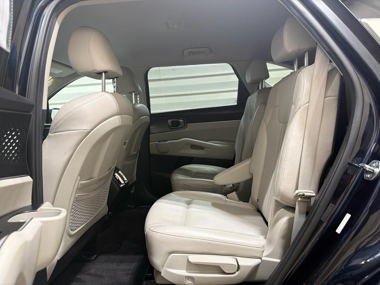 Kia Sorento Hybrid EX AWD 2023