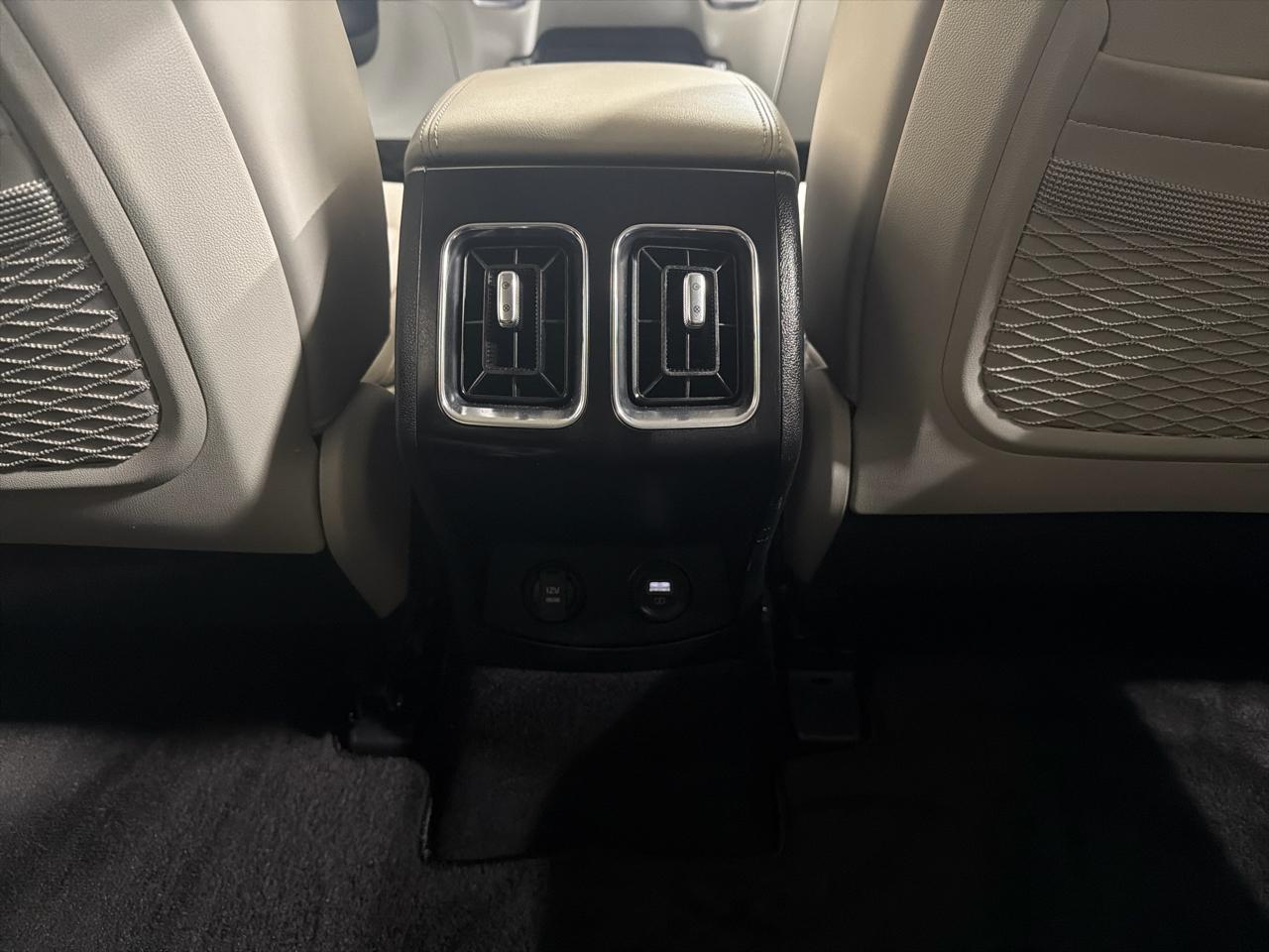 Kia Sorento Hybrid EX AWD 2023