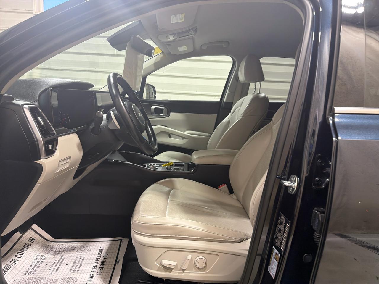 Kia Sorento Hybrid EX AWD 2023