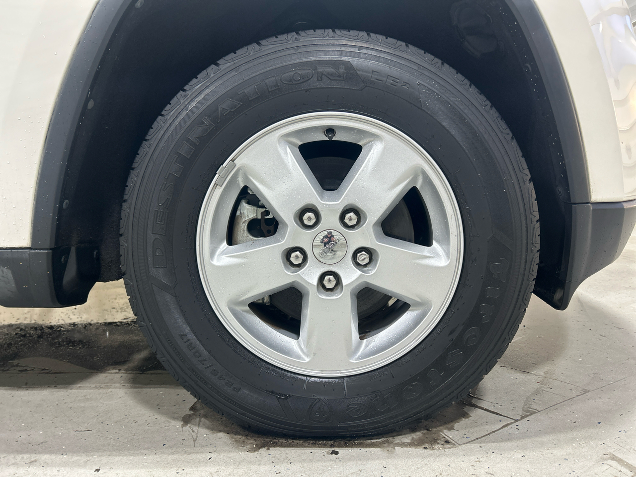 Jeep Grand Cherokee 4WD 4dr Laredo 2011