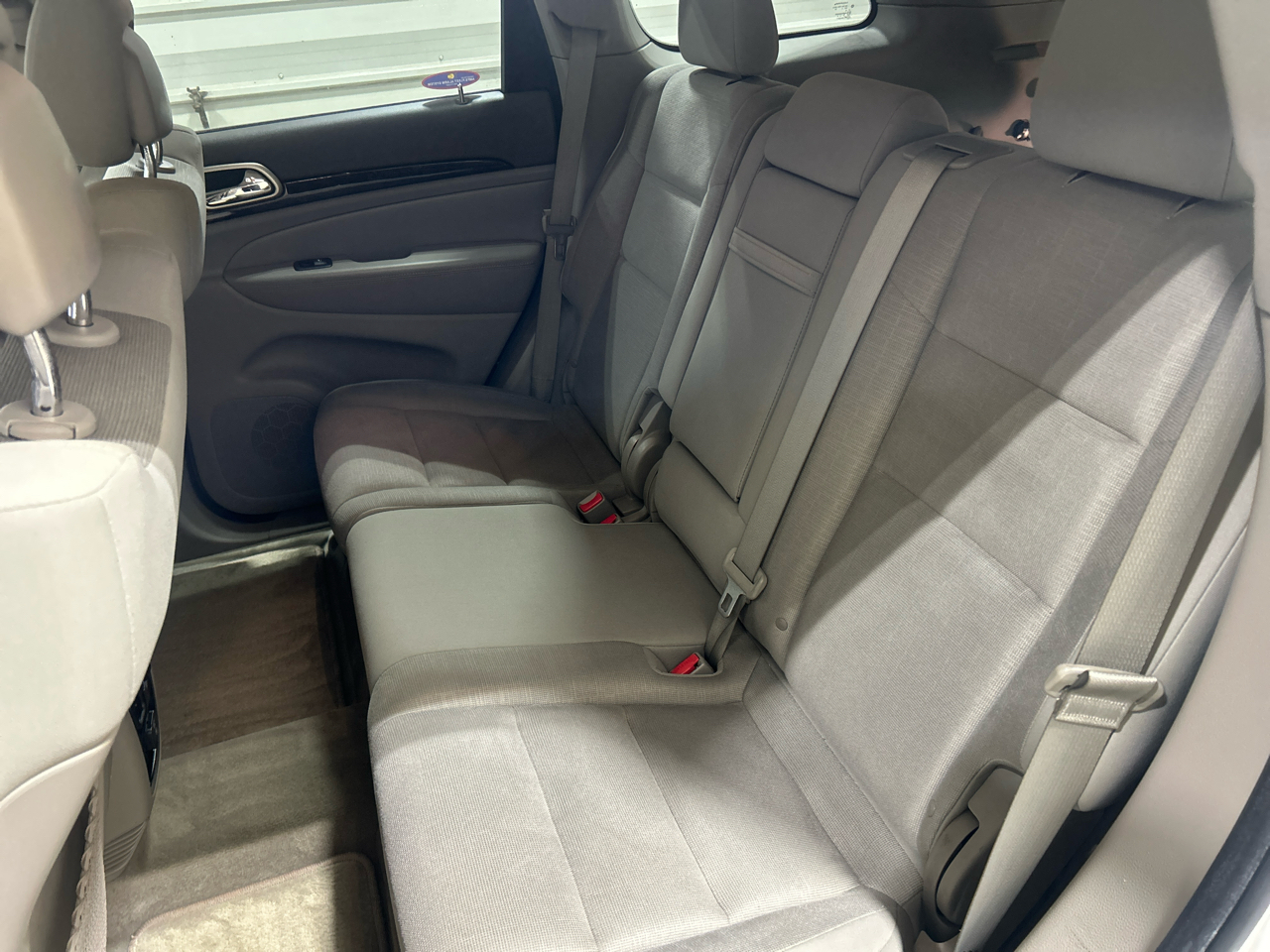 Jeep Grand Cherokee 4WD 4dr Laredo 2011