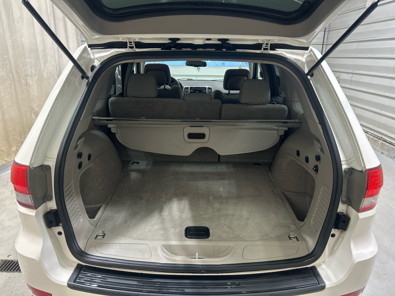 Jeep Grand Cherokee 4WD 4dr Laredo 2011