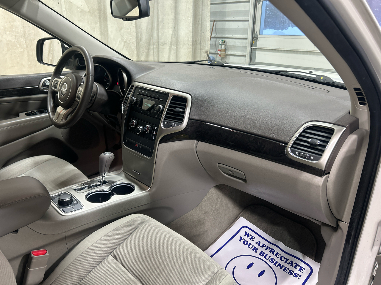 Jeep Grand Cherokee 4WD 4dr Laredo 2011