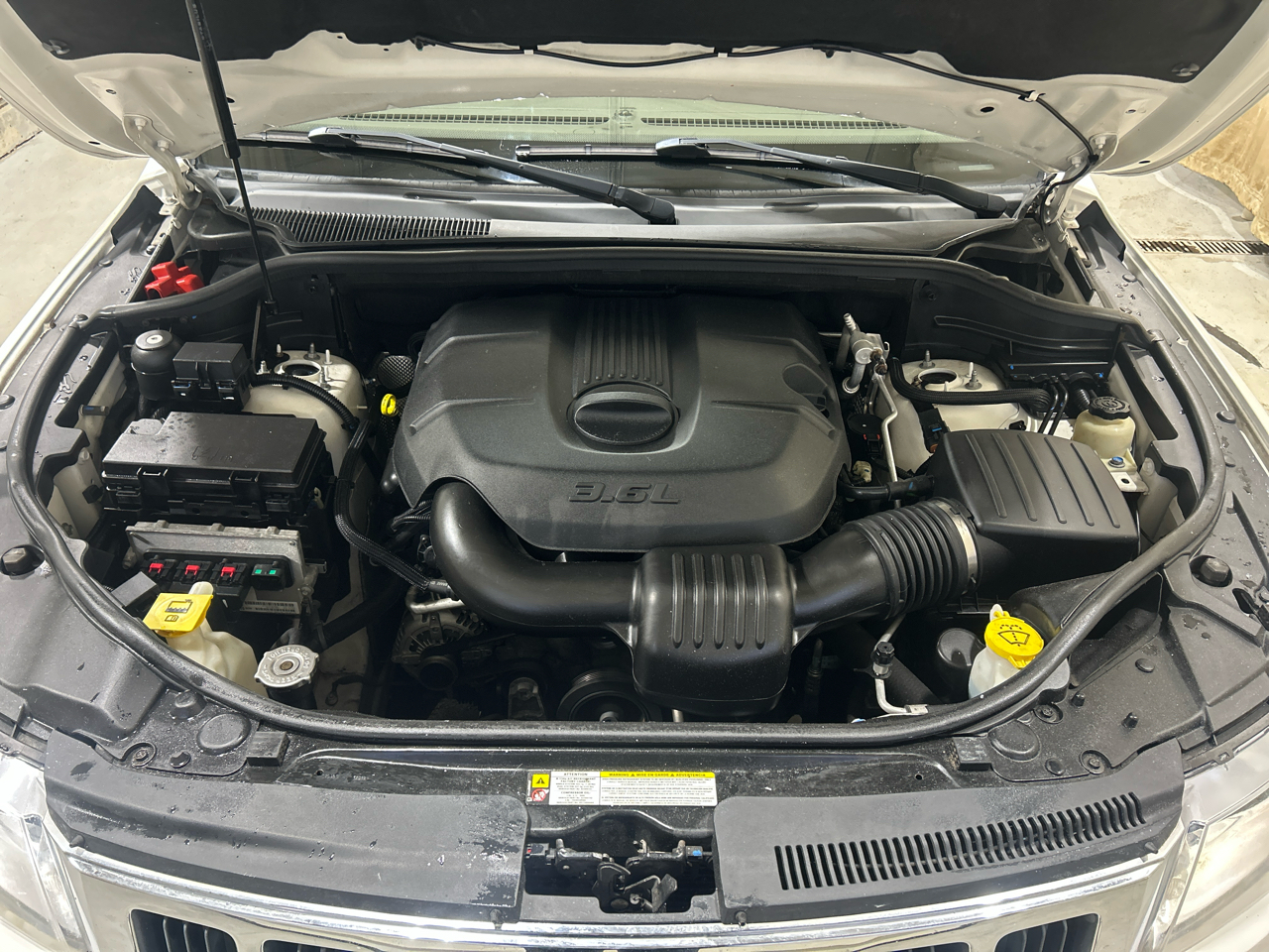 Jeep Grand Cherokee 4WD 4dr Laredo 2011