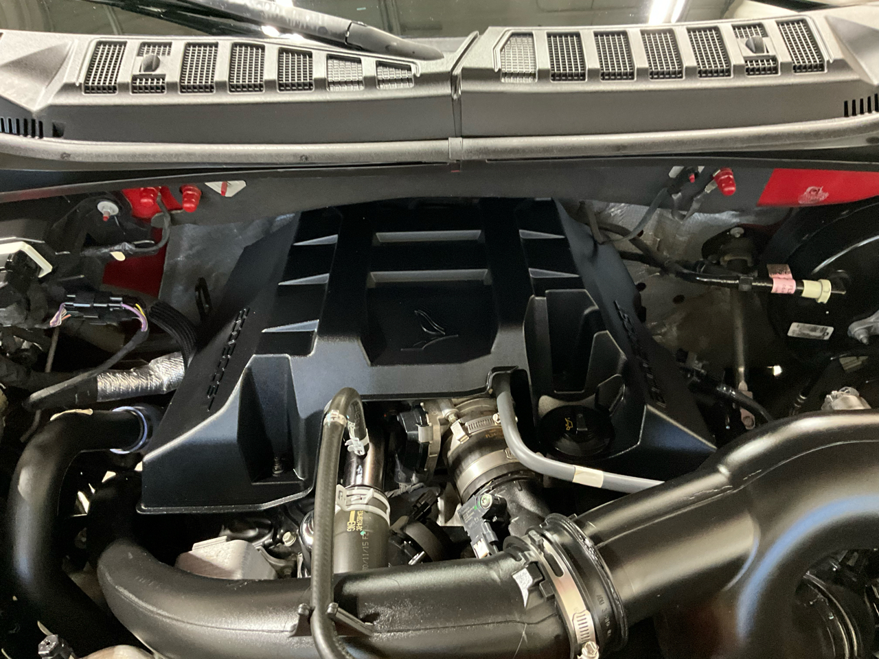 Ford F-150 2WD SuperCrew 157" Lariat 2016