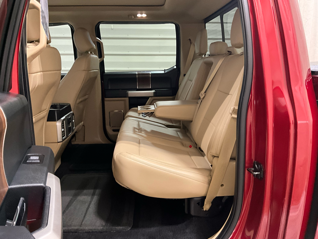 Ford F-150 2WD SuperCrew 157" Lariat 2016