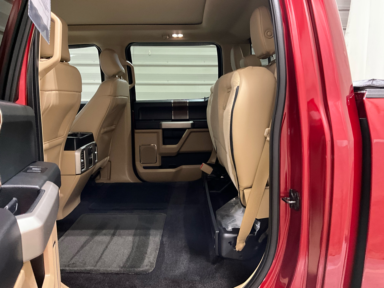 Ford F-150 2WD SuperCrew 157" Lariat 2016