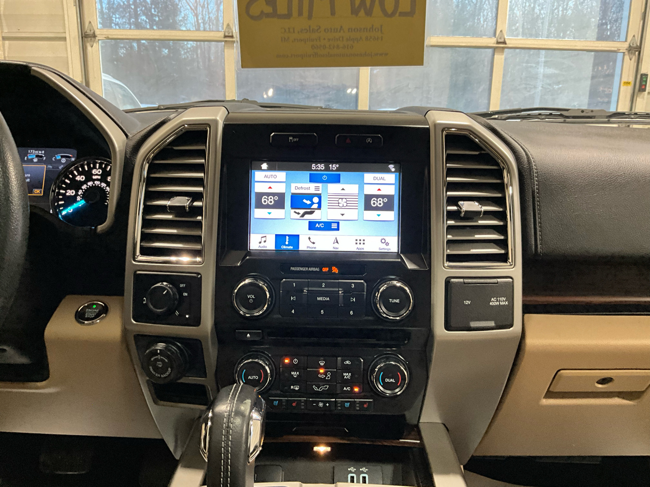 Ford F-150 2WD SuperCrew 157" Lariat 2016