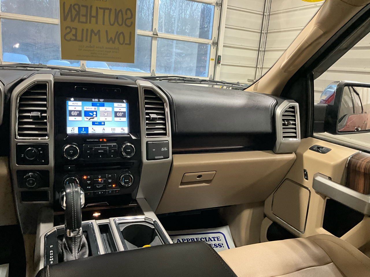 Ford F-150 2WD SuperCrew 157" Lariat 2016