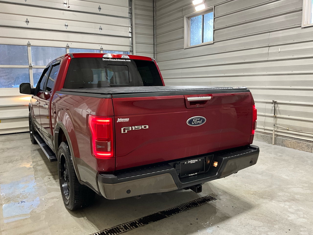 Ford F-150 2WD SuperCrew 157" Lariat 2016