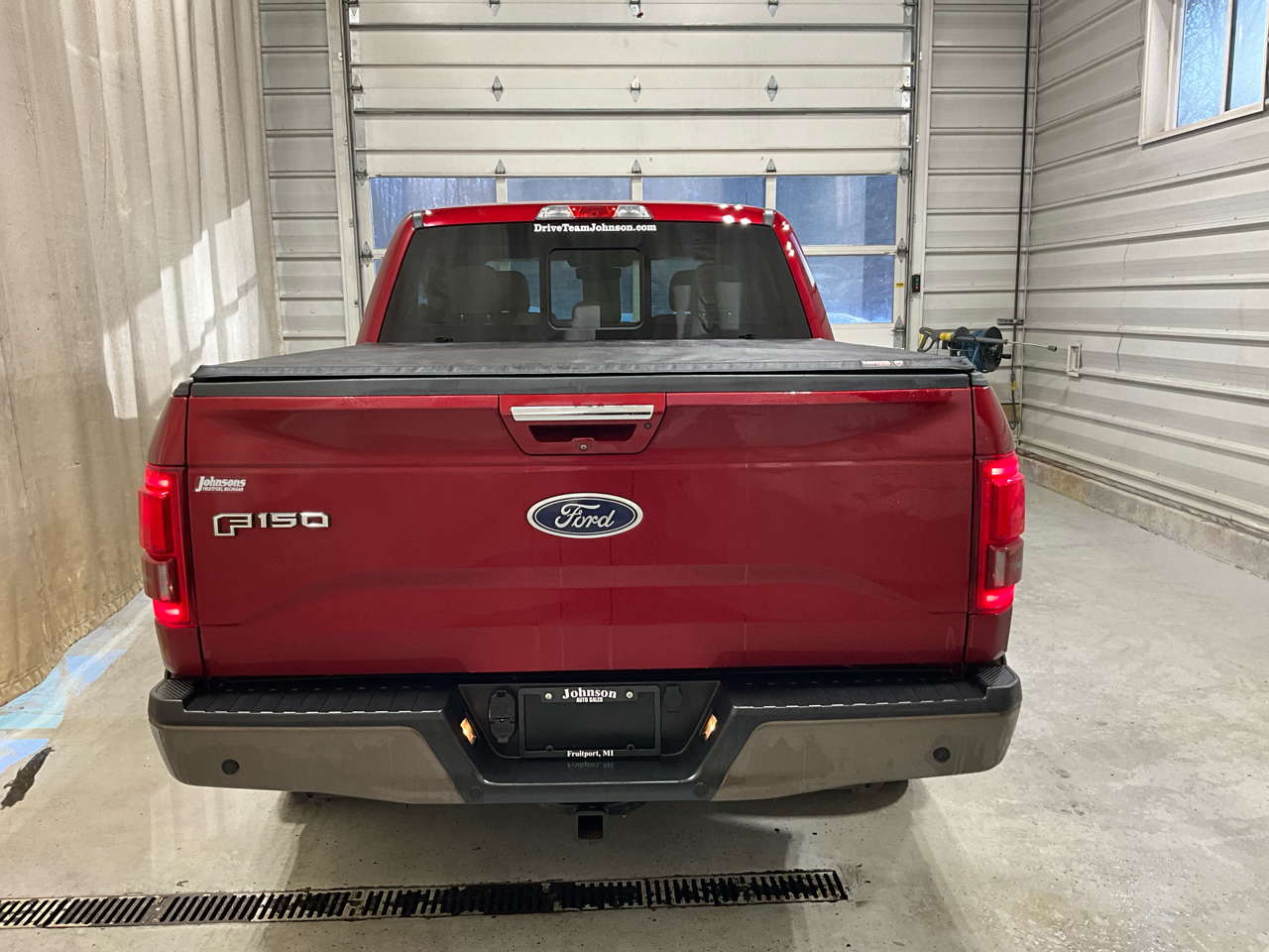 Ford F-150 2WD SuperCrew 157" Lariat 2016