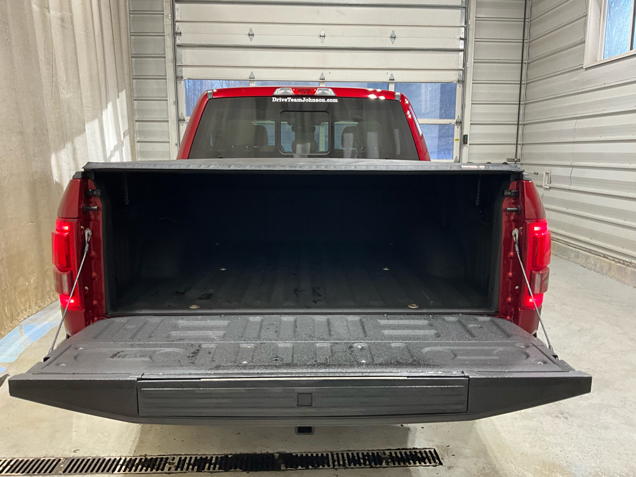 Ford F-150 2WD SuperCrew 157" Lariat 2016