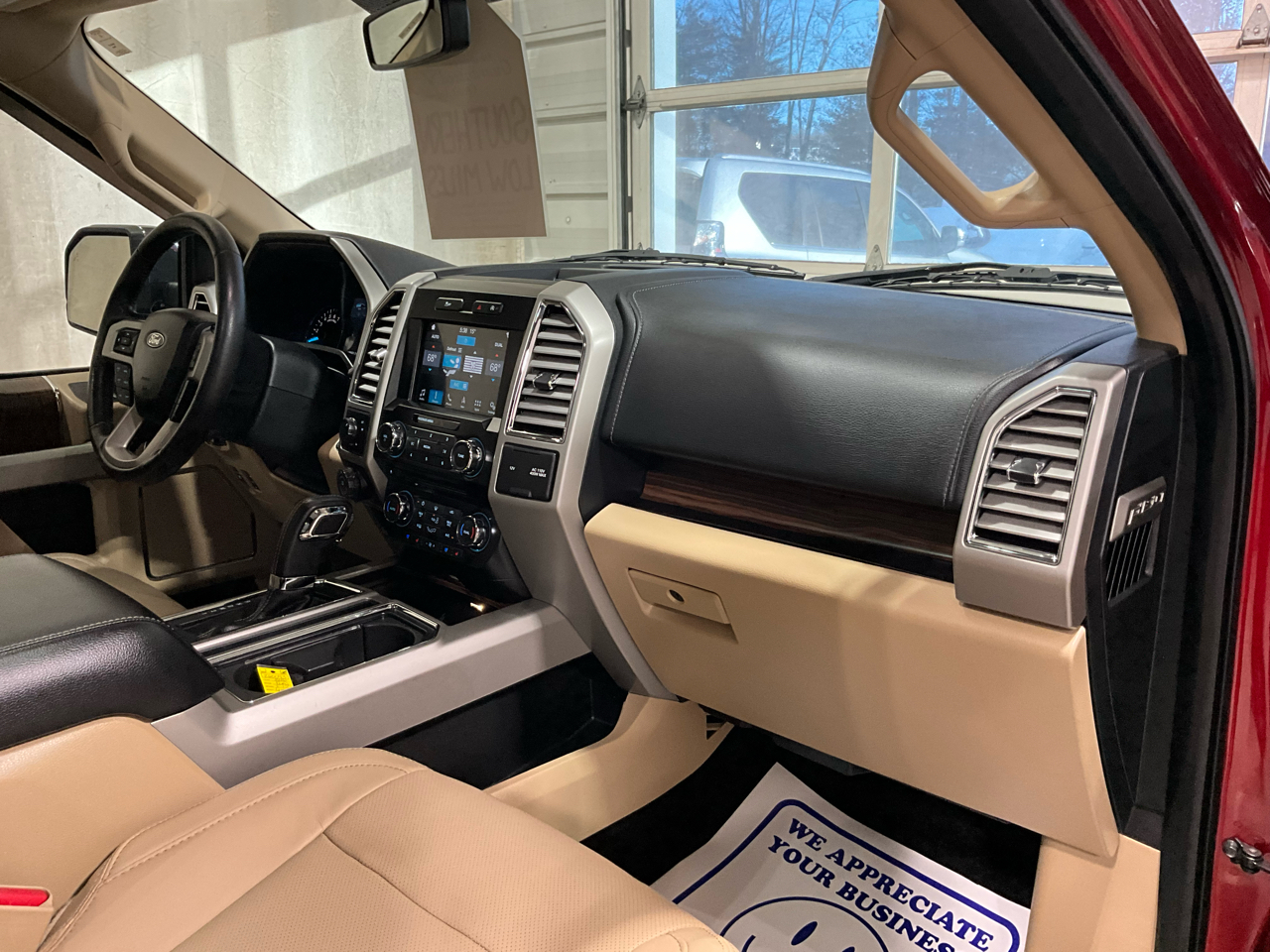 Ford F-150 2WD SuperCrew 157" Lariat 2016