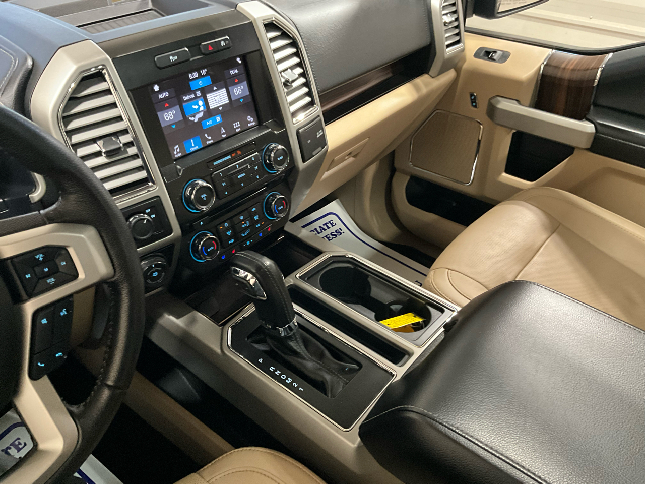 Ford F-150 2WD SuperCrew 157" Lariat 2016