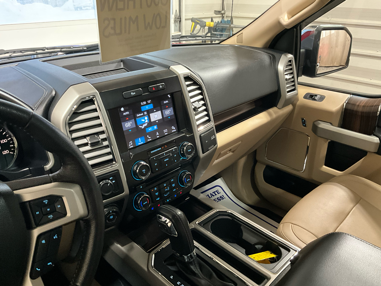 Ford F-150 2WD SuperCrew 157" Lariat 2016