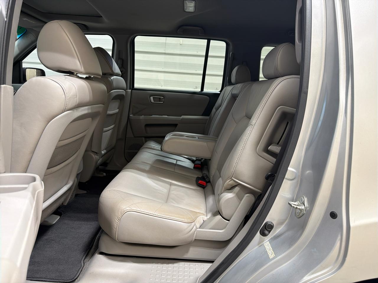 Honda Pilot 2WD 4dr EX-L 2011