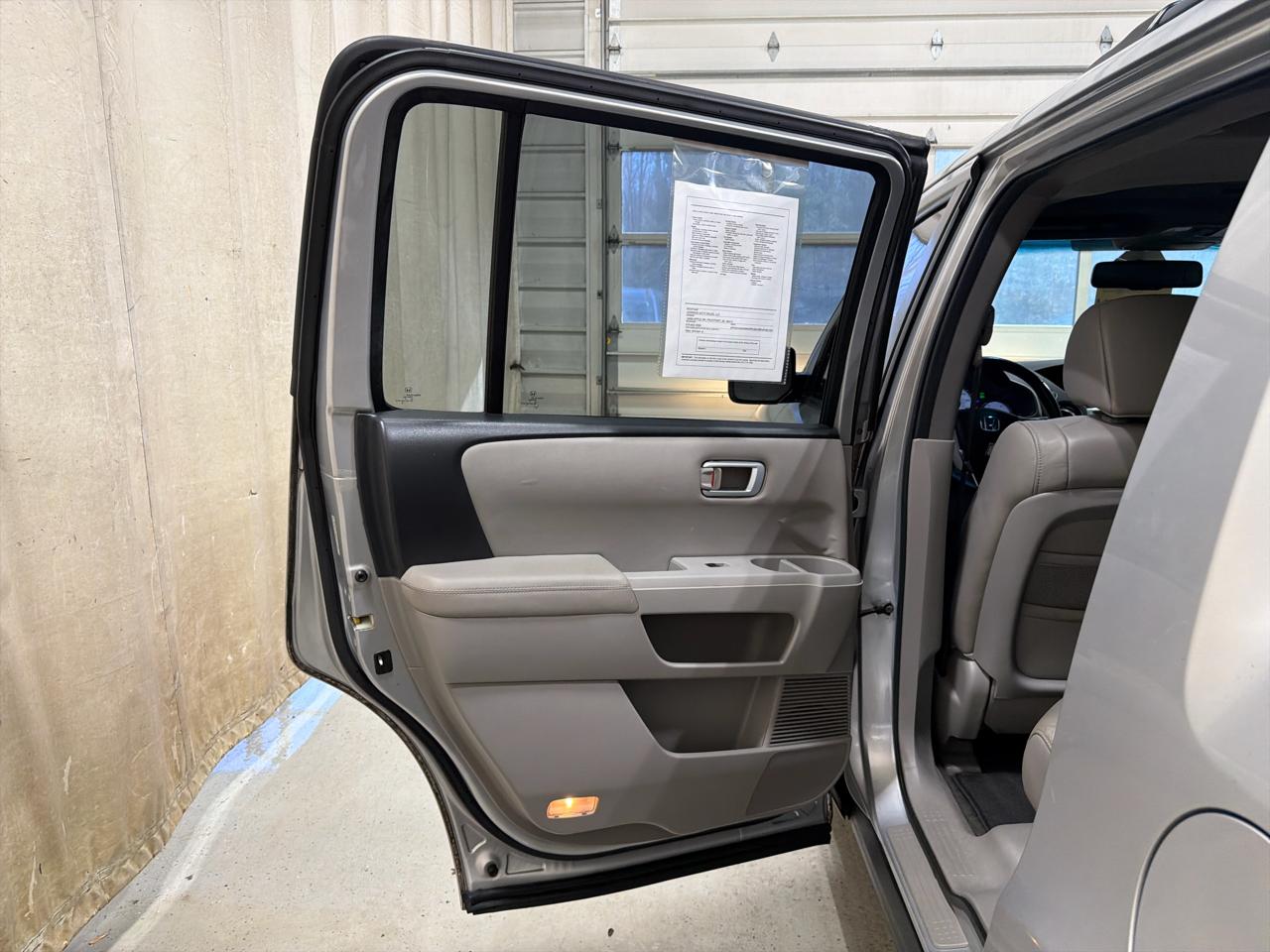 Honda Pilot 2WD 4dr EX-L 2011