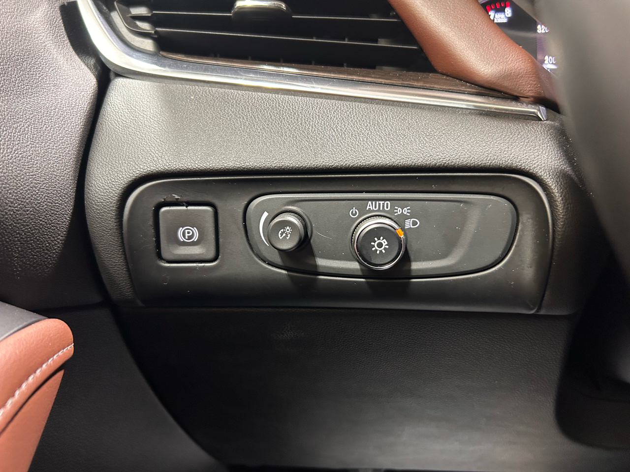 Buick Enclave FWD 4dr Avenir 2018