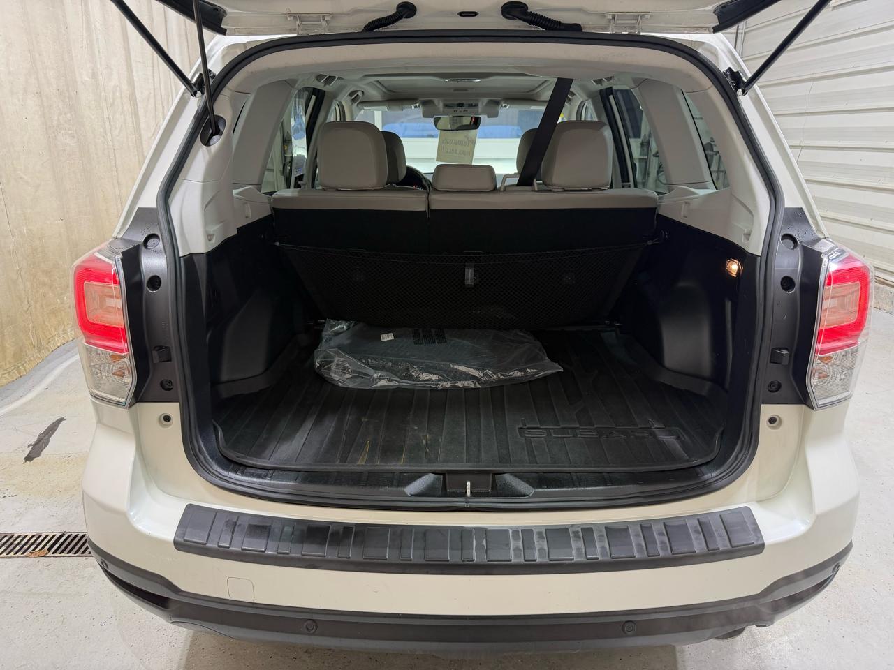 Subaru Forester 2.5i Limited CVT 2017