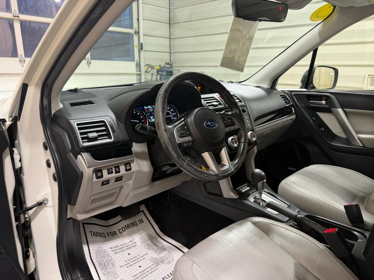 Subaru Forester 2.5i Limited CVT 2017