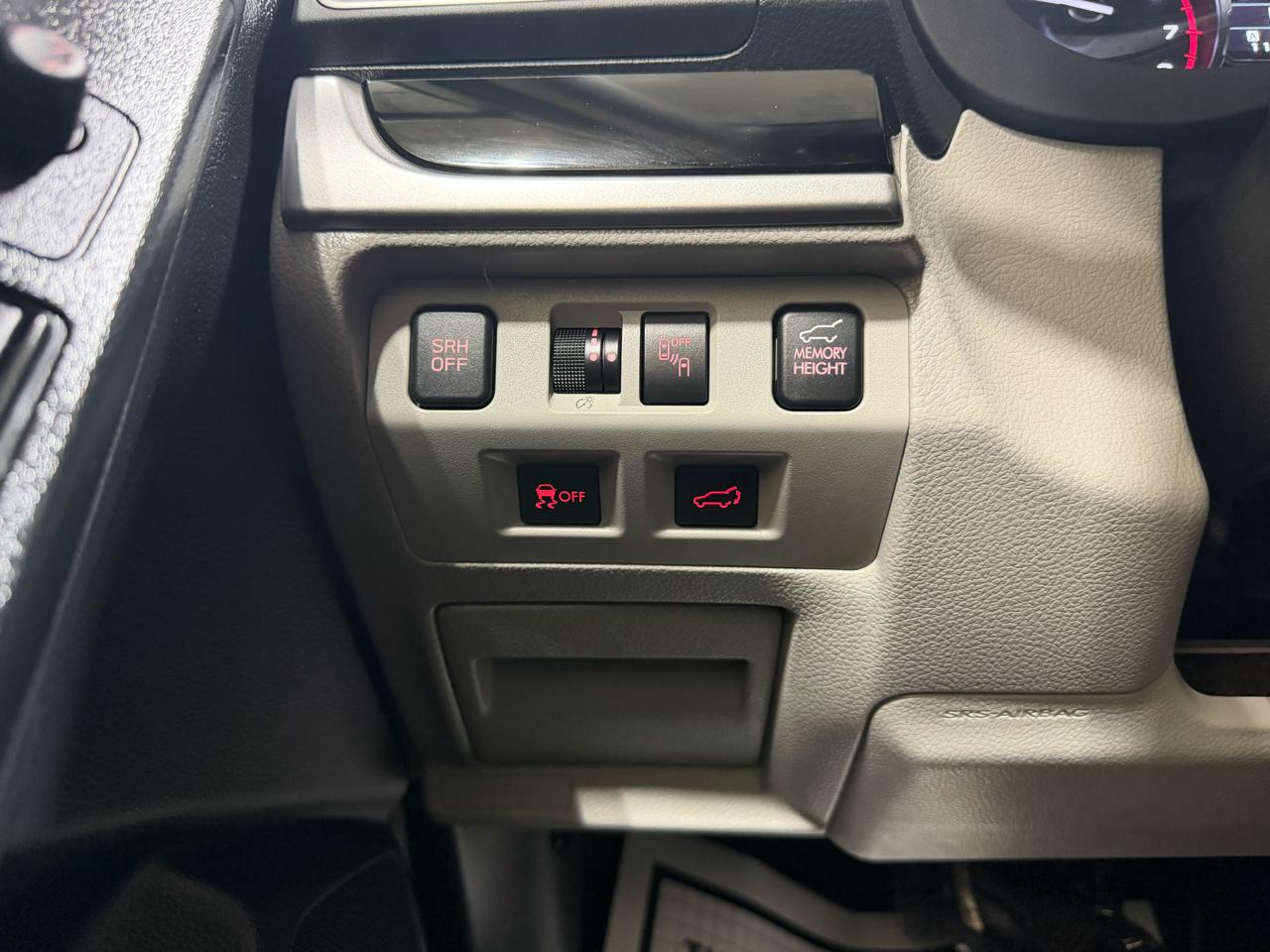 Subaru Forester 2.5i Limited CVT 2017