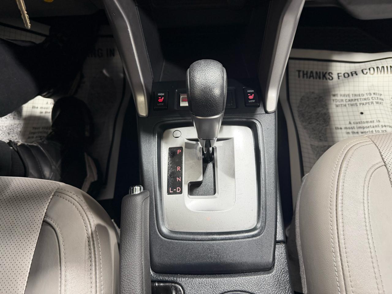 Subaru Forester 2.5i Limited CVT 2017