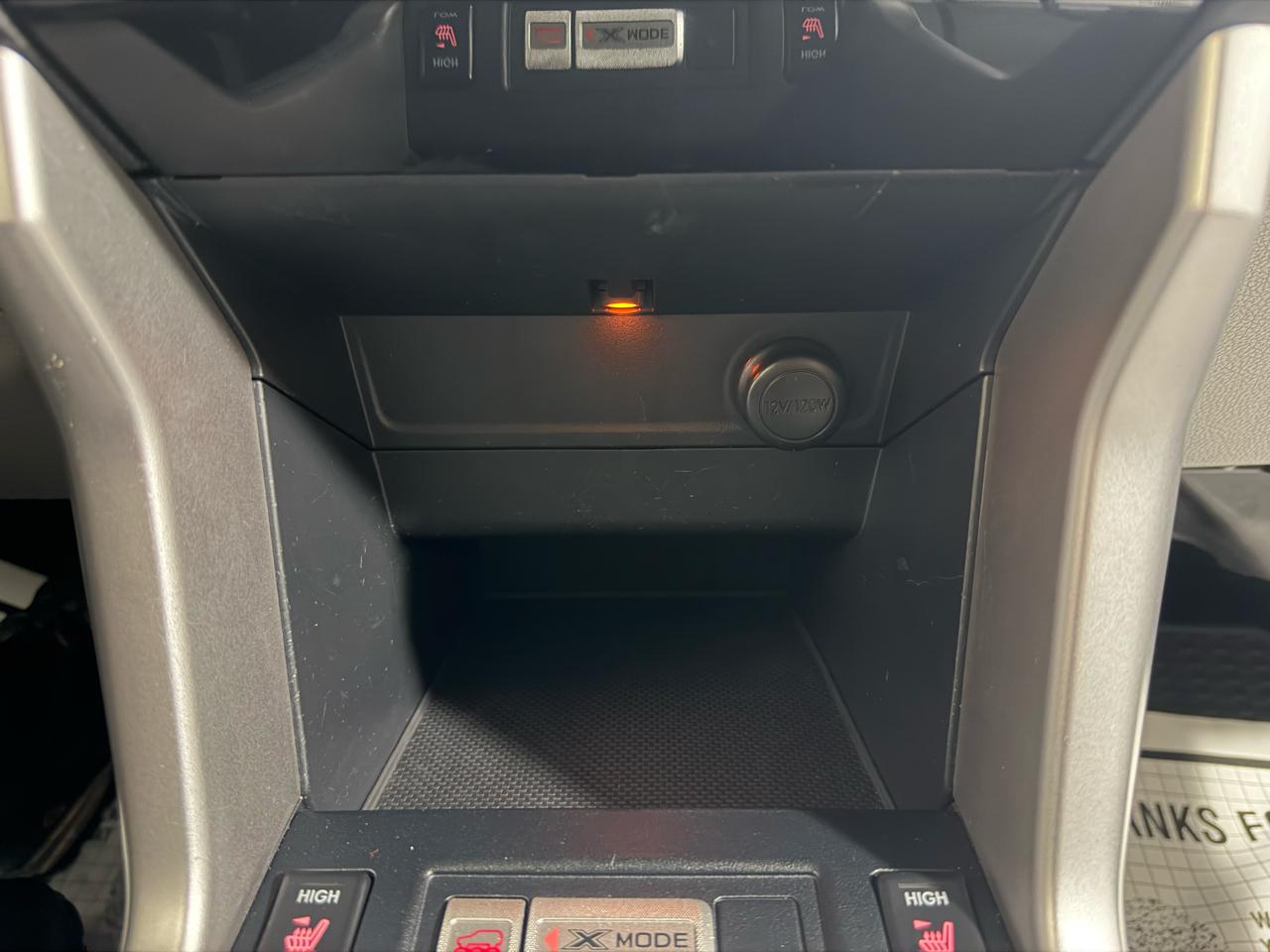 Subaru Forester 2.5i Limited CVT 2017