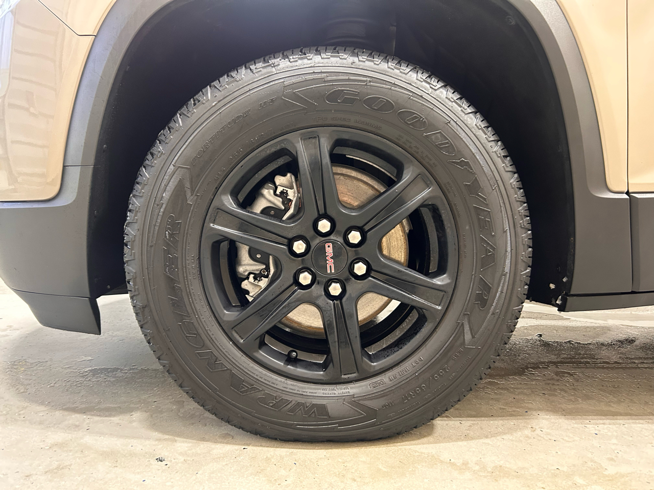 GMC Acadia AWD 4dr AT4 2022