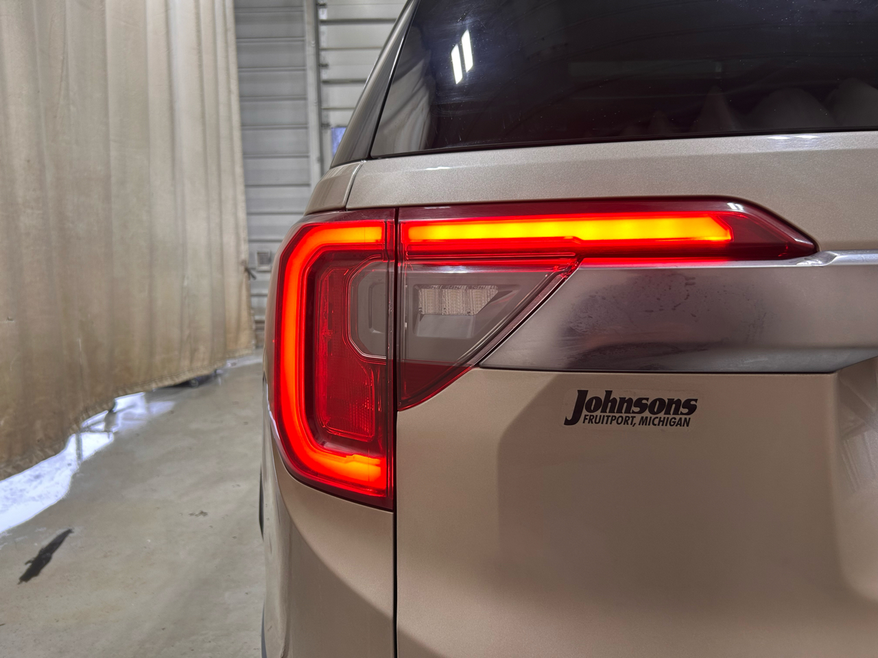 GMC Acadia AWD 4dr AT4 2022