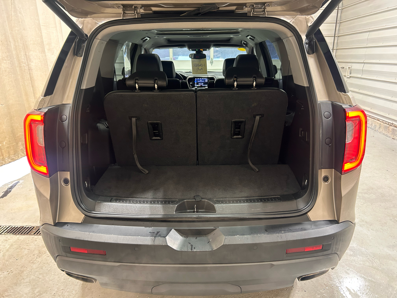 GMC Acadia AWD 4dr AT4 2022