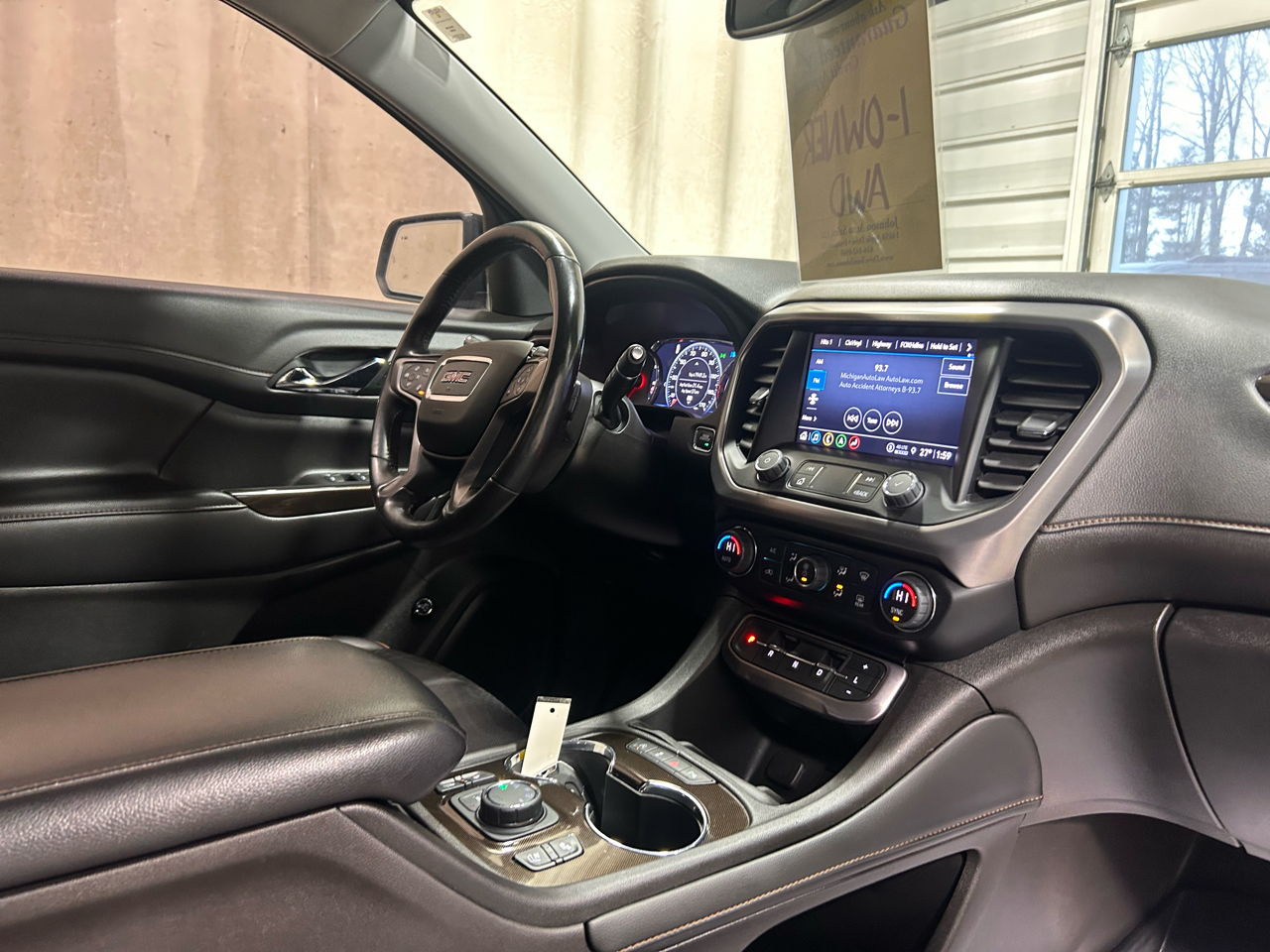 GMC Acadia AWD 4dr AT4 2022