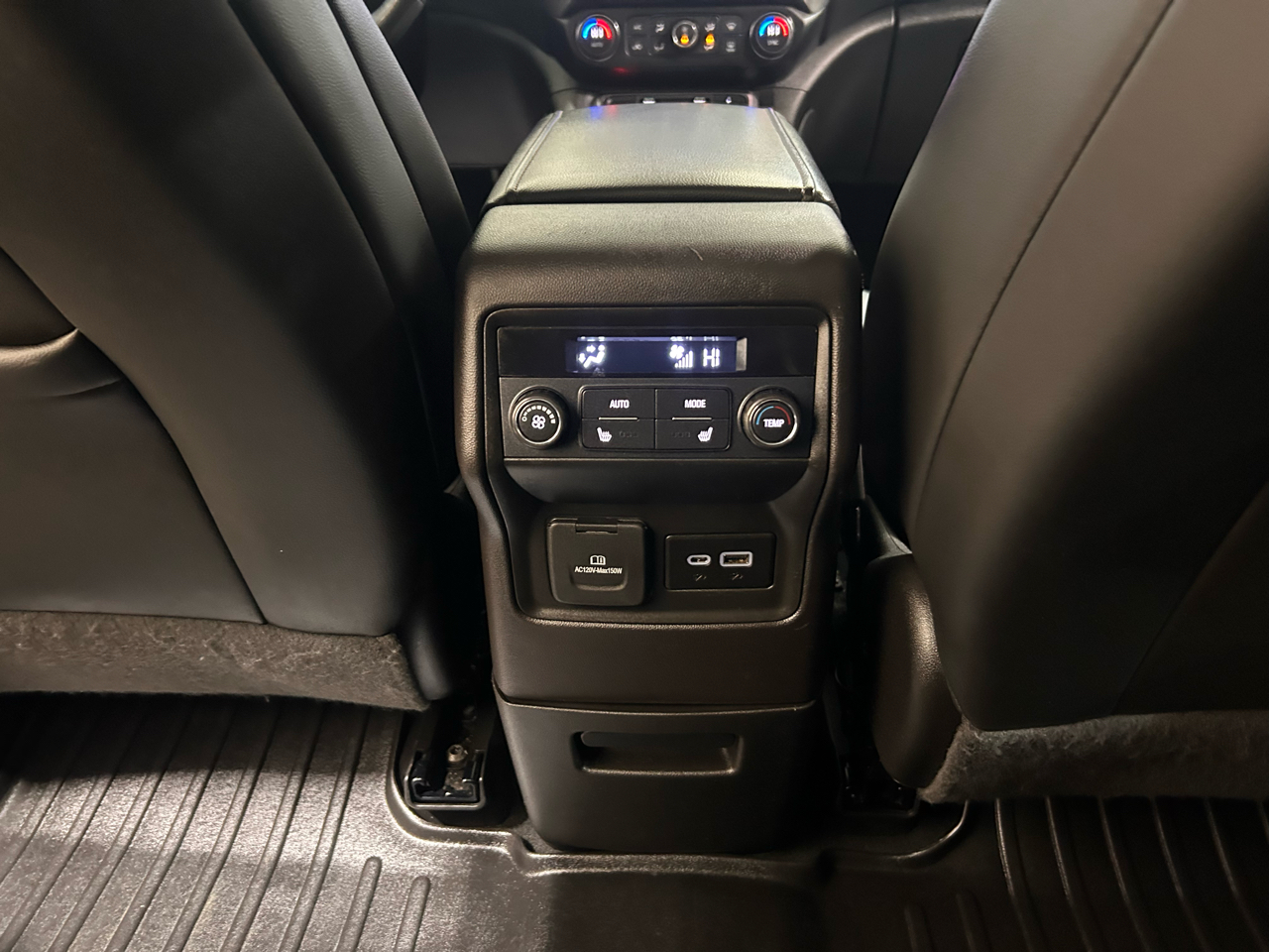 GMC Acadia AWD 4dr AT4 2022