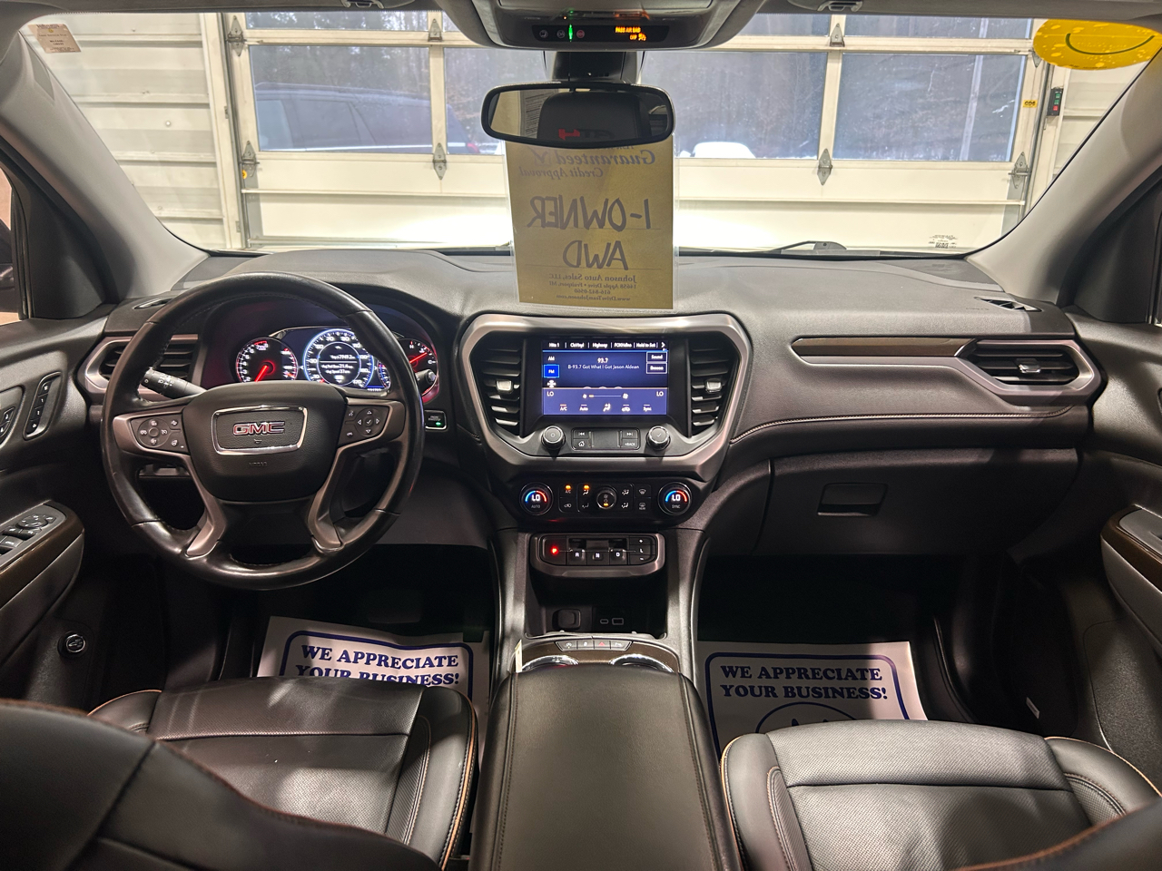 GMC Acadia AWD 4dr AT4 2022