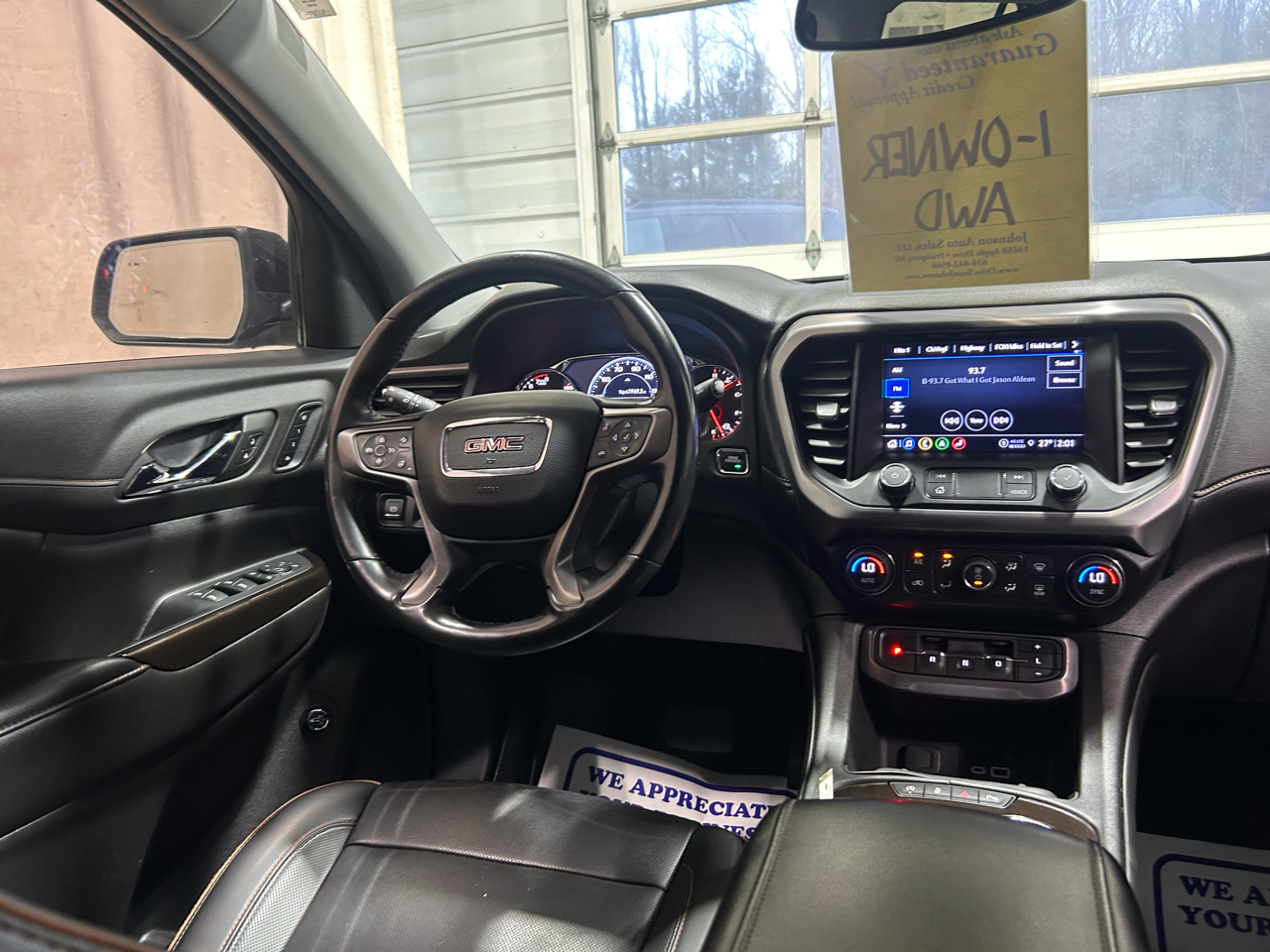 GMC Acadia AWD 4dr AT4 2022