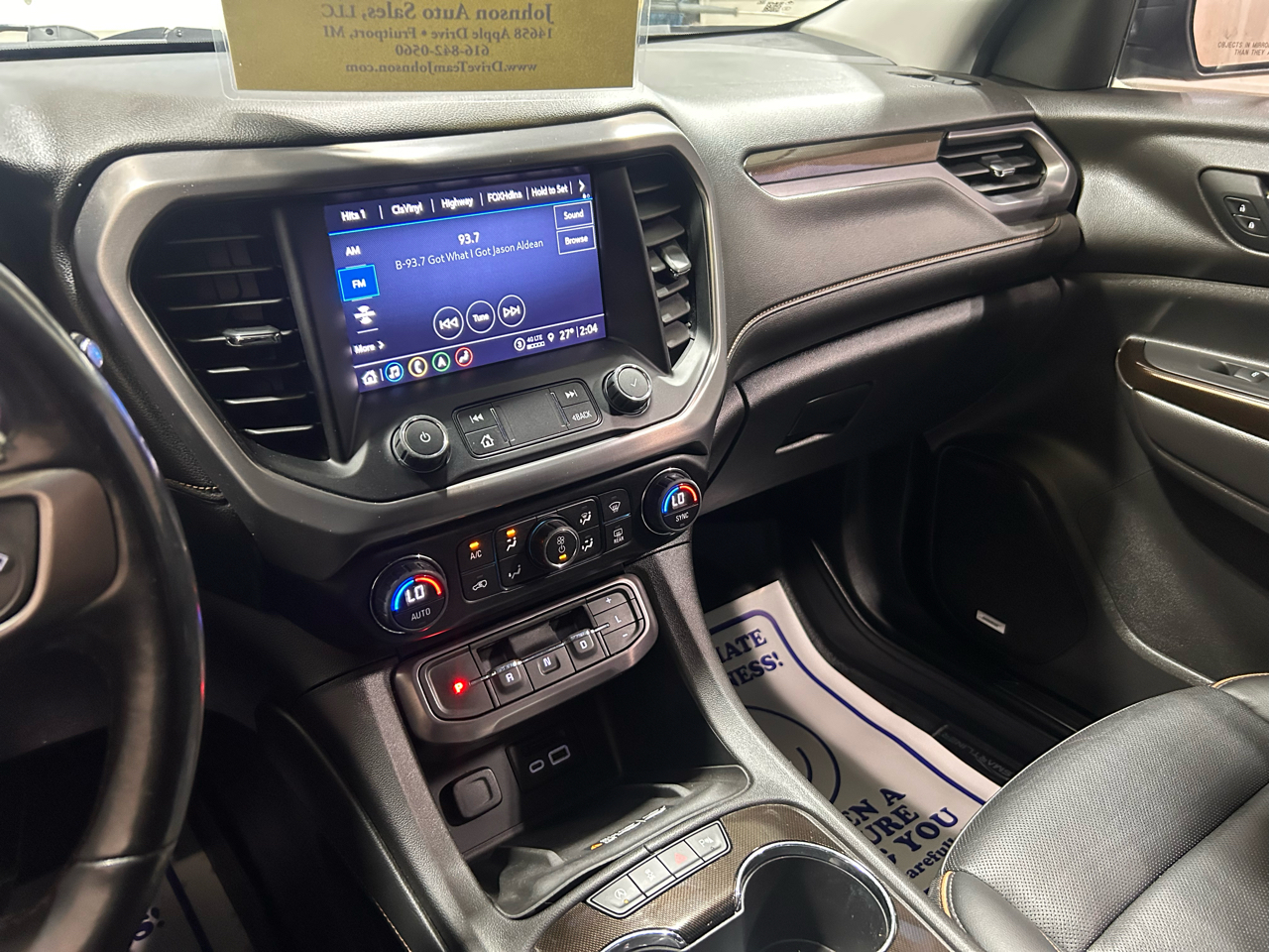 GMC Acadia AWD 4dr AT4 2022