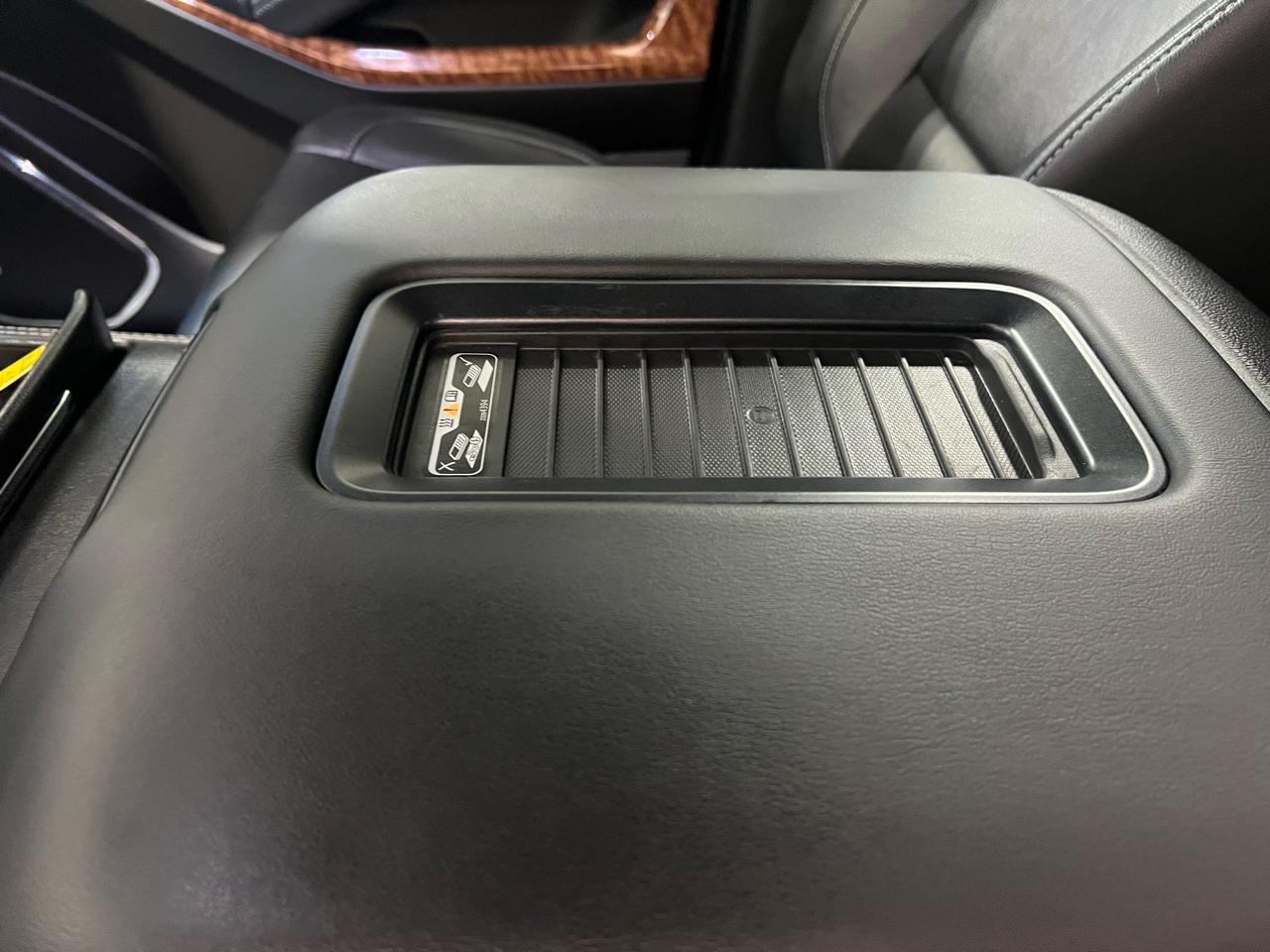 Chevrolet Tahoe 4WD 4dr Premier 2019