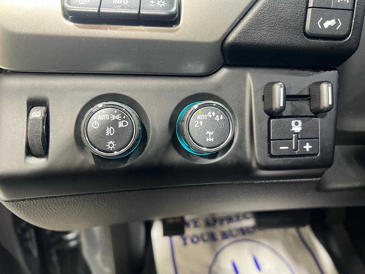 Chevrolet Tahoe 4WD 4dr Premier 2019