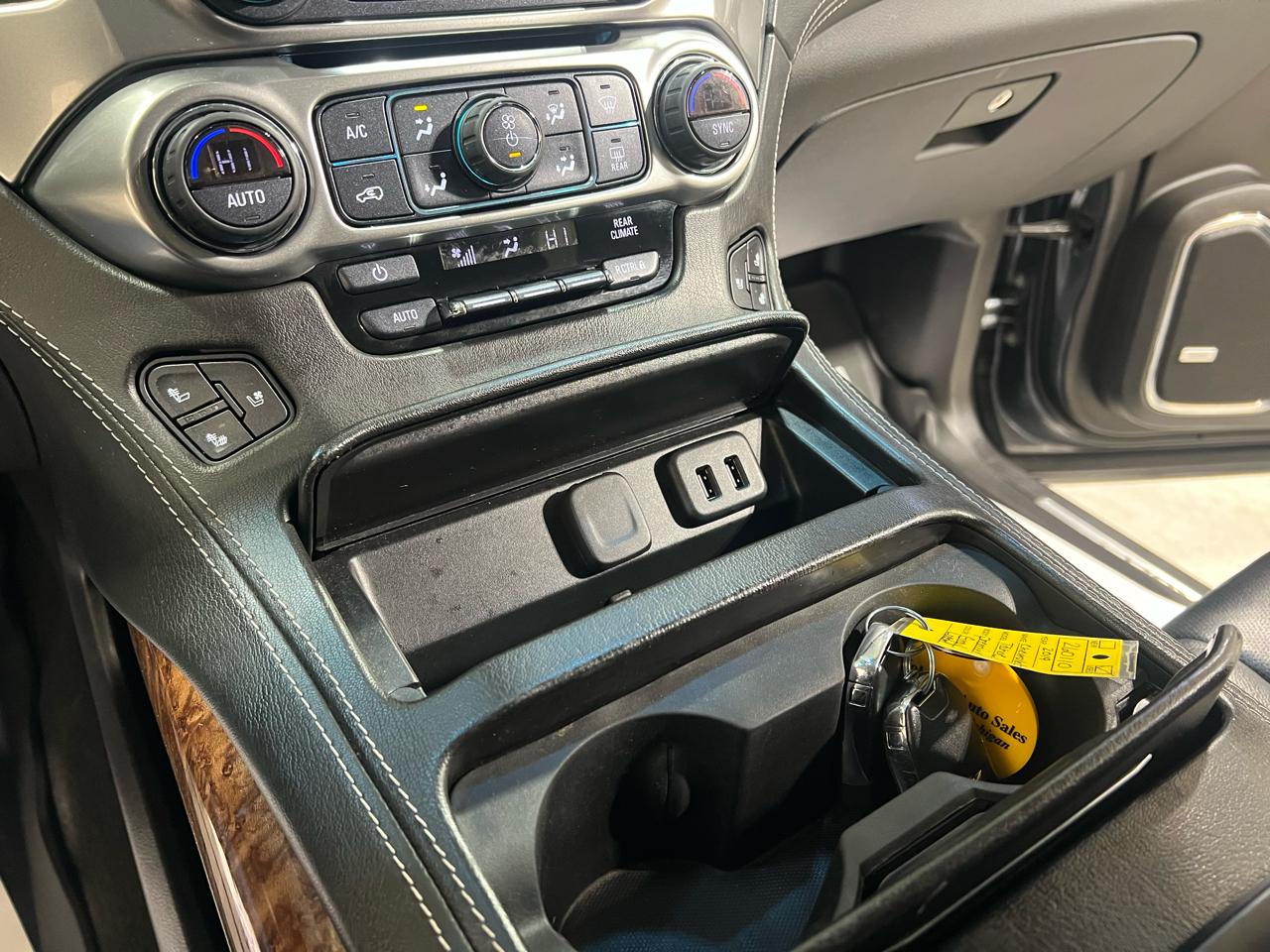 Chevrolet Tahoe 4WD 4dr Premier 2019