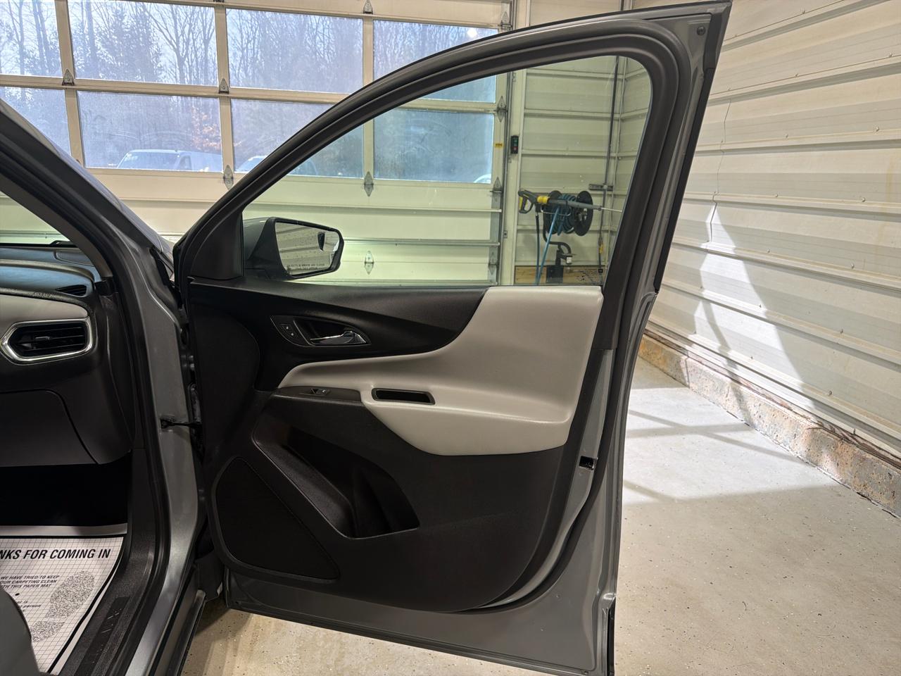 Chevrolet Equinox FWD 4dr LT w/2FL 2023