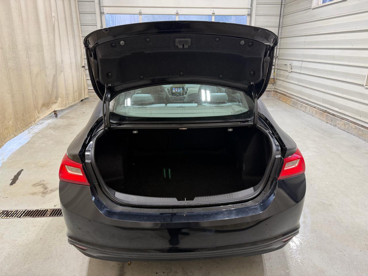 Chevrolet Malibu 4dr Sdn LT w/1LT 2017